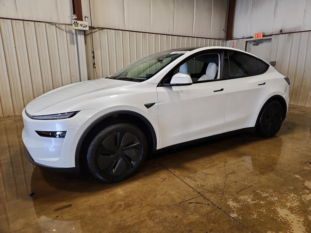 7SAYGDEE5TA581978 · 2026 TESLA MODEL Y