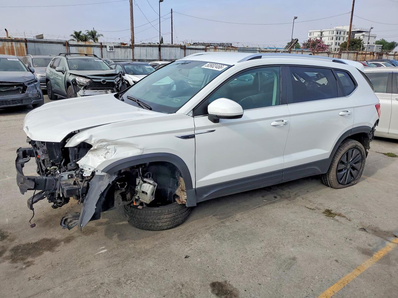 3VVRX7B25NM025427 · 2022 VOLKSWAGEN TAOS
