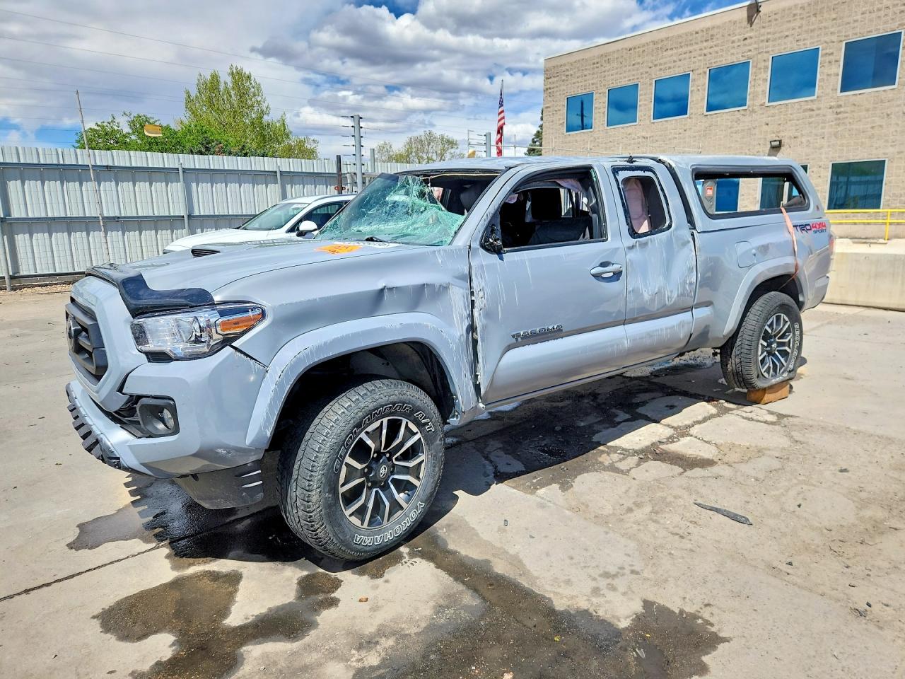 3TYSZ5AN8MT009073 · 2021 TOYOTA TACOMA