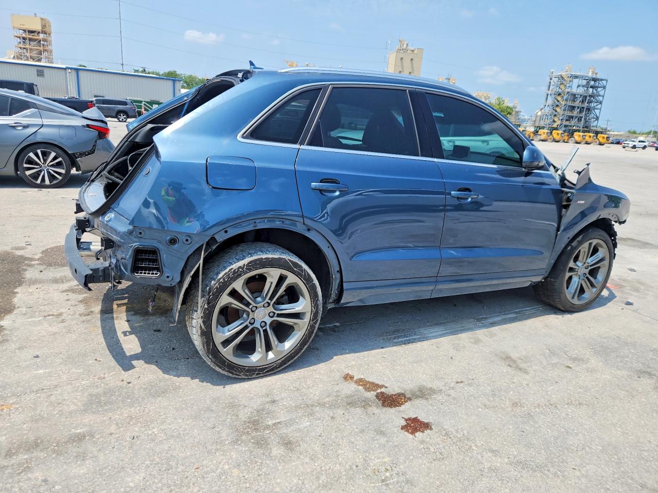 WA1JCCFS0JR007124 · 2018 AUDI Q3 · 3/13