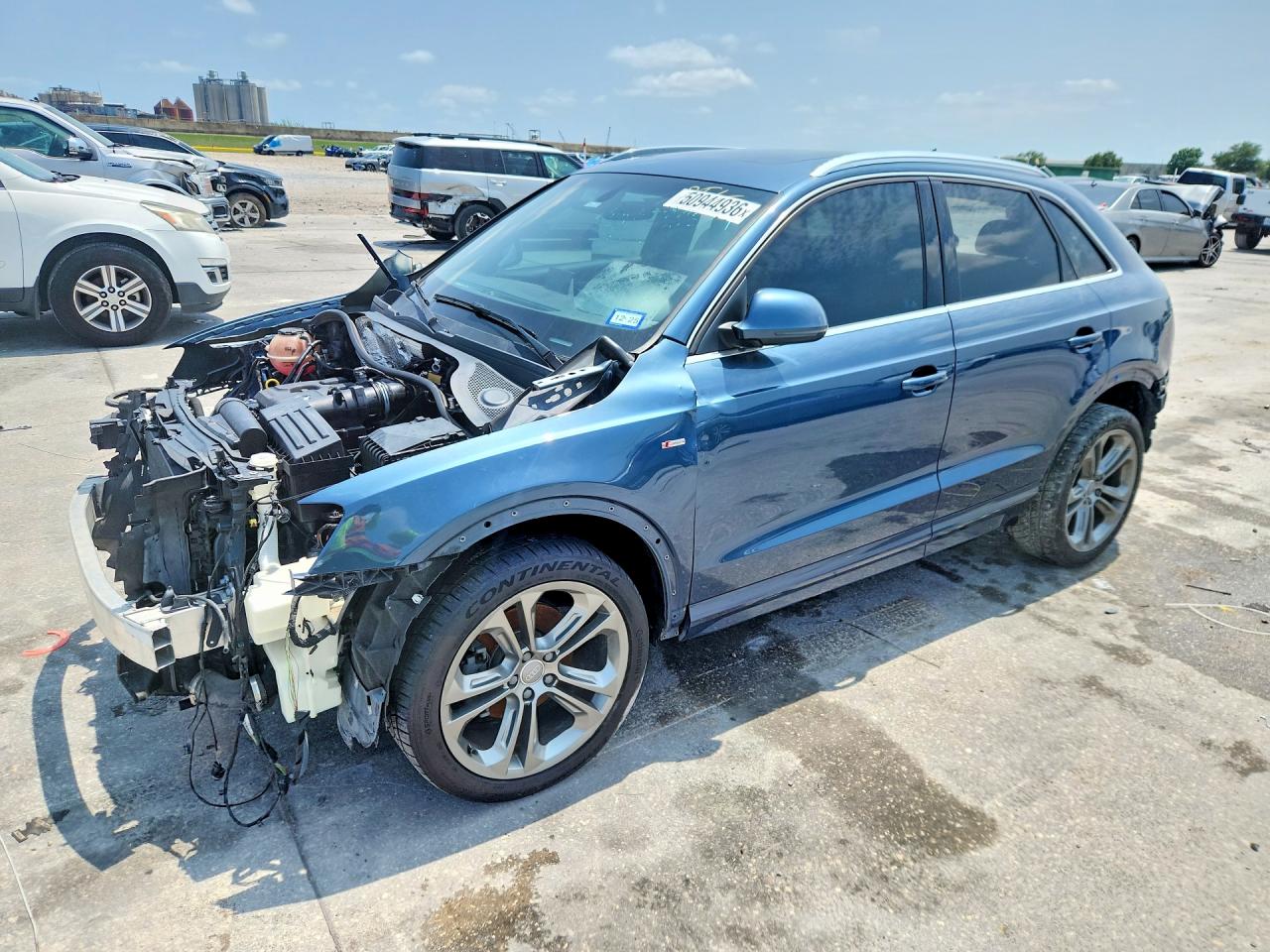 WA1JCCFS0JR007124 · 2018 AUDI Q3