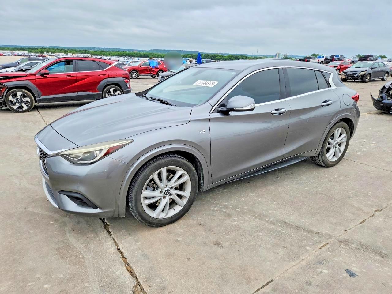 SJKCH5CPXJA053292 · 2018 INFINITI QX30