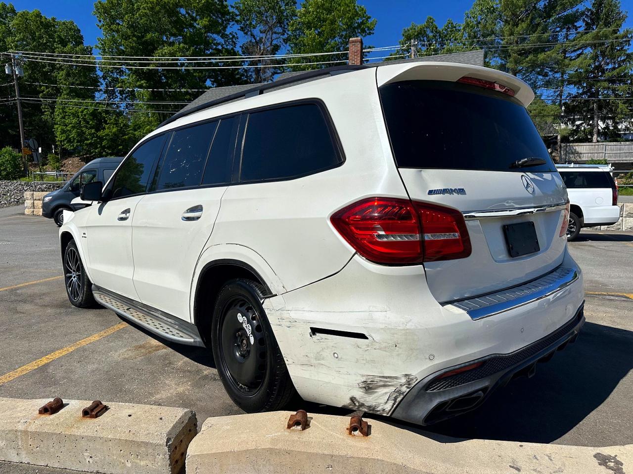 4JGDF7FE8JA999812 · 2018 MERCEDES-BENZ GLS · 2/10