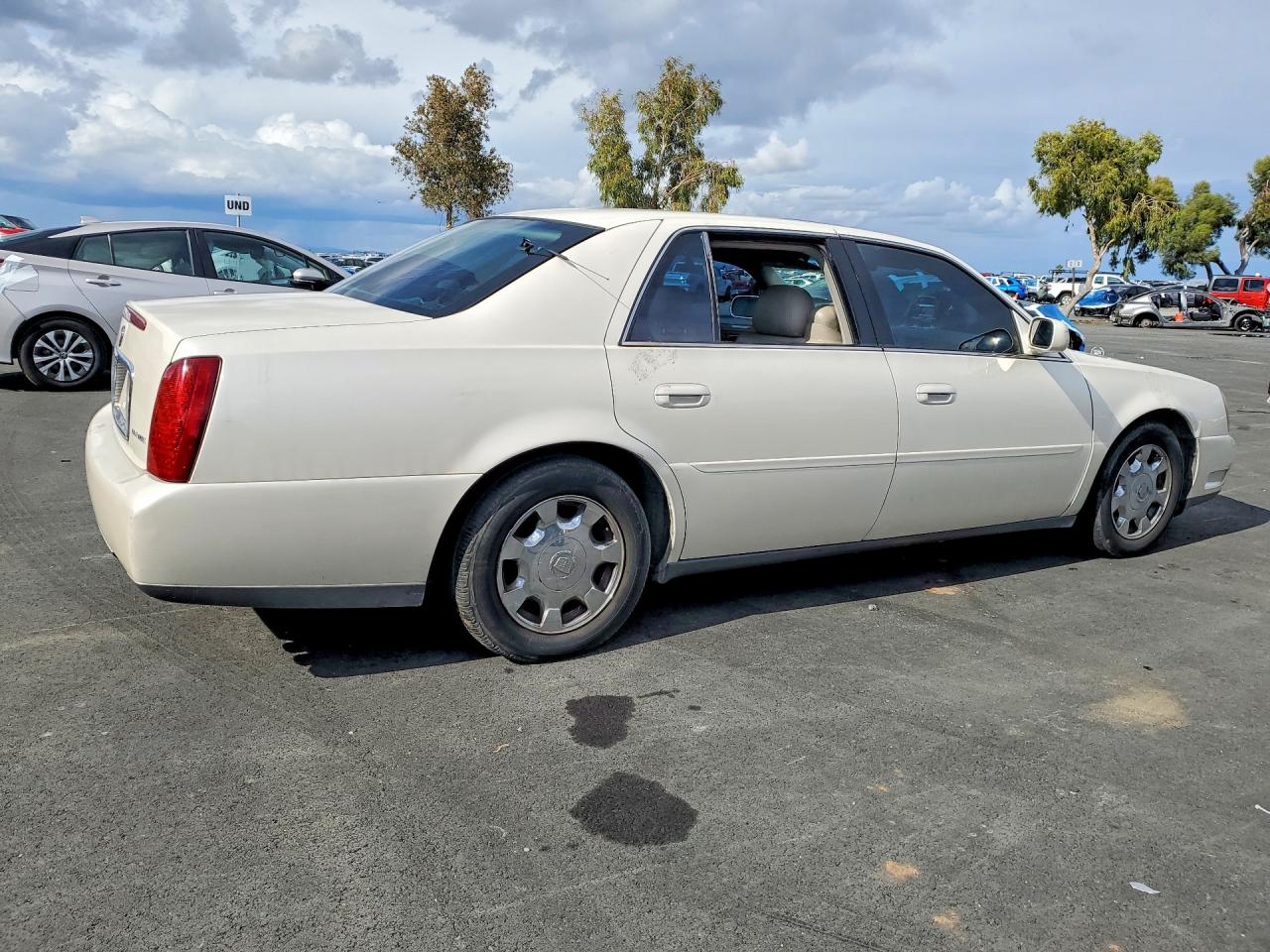 1G6KD57Y02U260838 · 2002 CADILLAC DEVILLE · 3/12