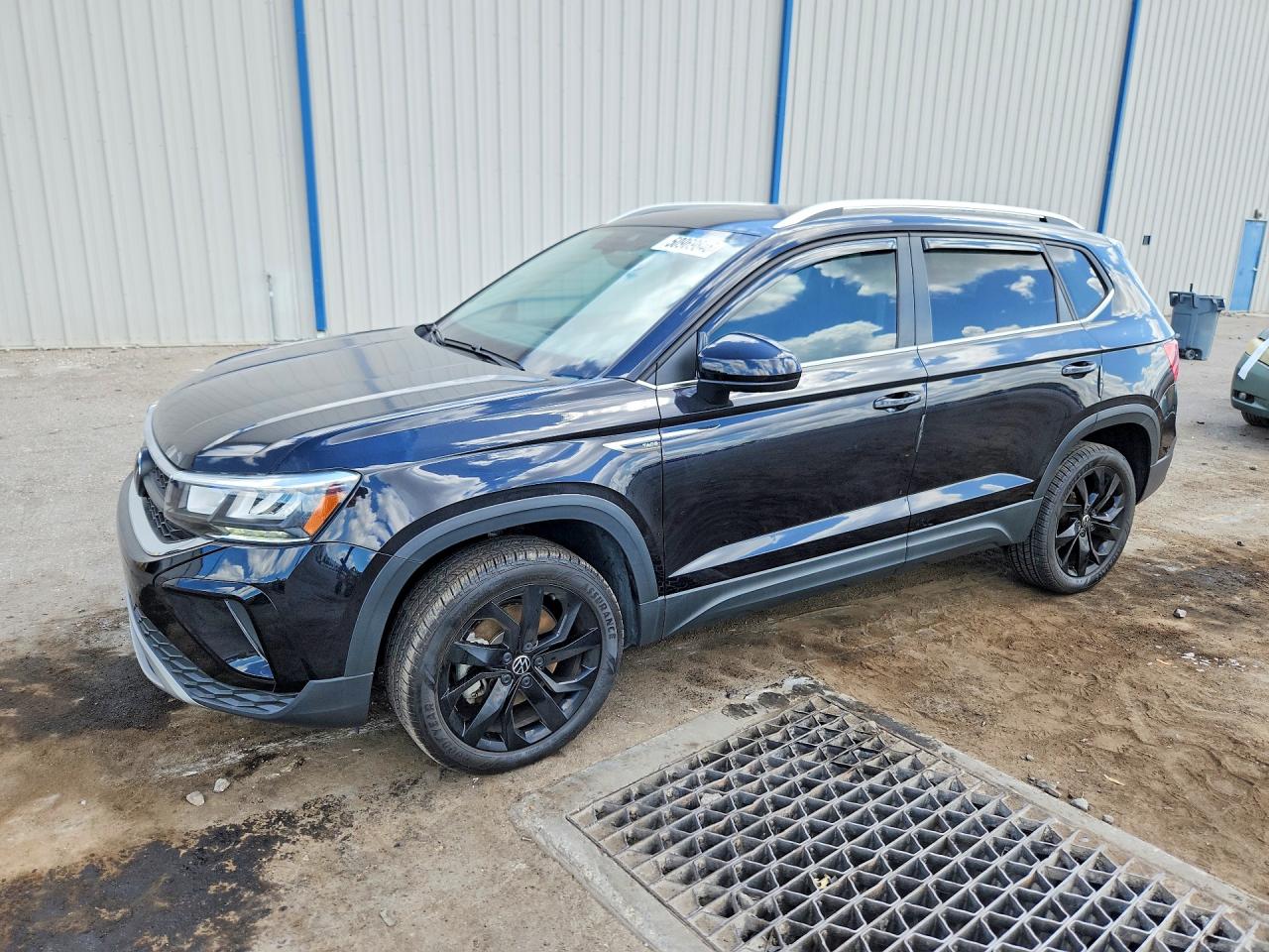 3VVEX7B24RM095036 · 2024 VOLKSWAGEN TAOS