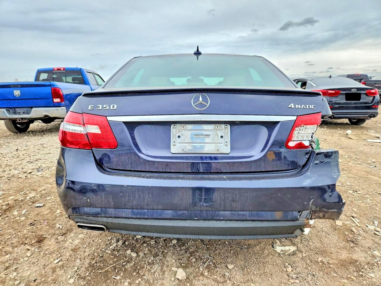 WDDHF8HB5BA486569 · 2011 MERCEDES-BENZ E · 6/12