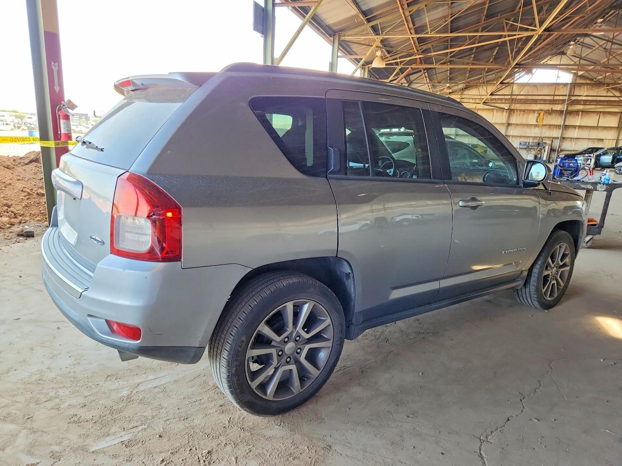 1C4NJCEA4GD676699 · 2016 JEEP COMPASS · 3/13