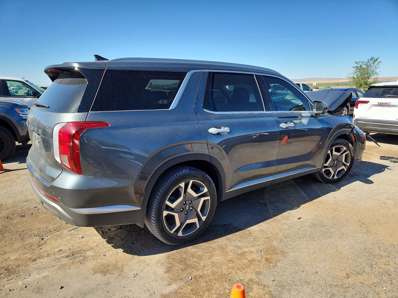 KM8R4DGE3PU577155 · 2023 HYUNDAI PALISADE · 3/13