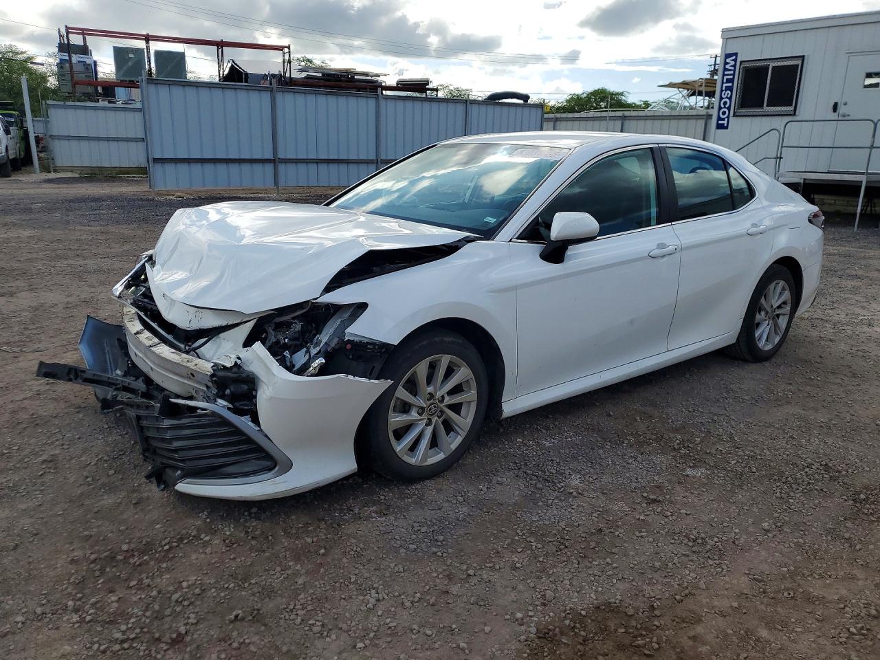 4T1C11AK1NU639421 · 2022 TOYOTA CAMRY