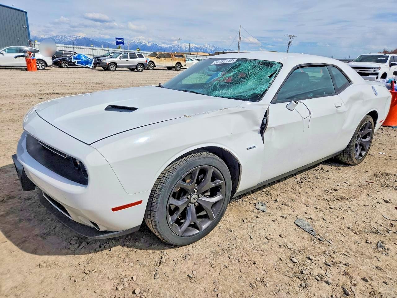 2C3CDZBT7JH300617 · 2018 DODGE CHALLENGER