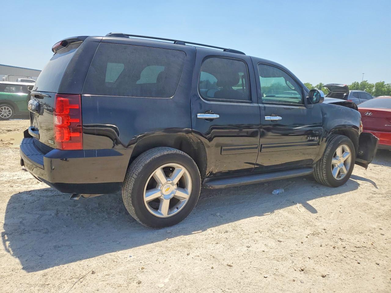 1GNUCAE01AR246650 · 2010 CHEVROLET TAHOE · 3/13