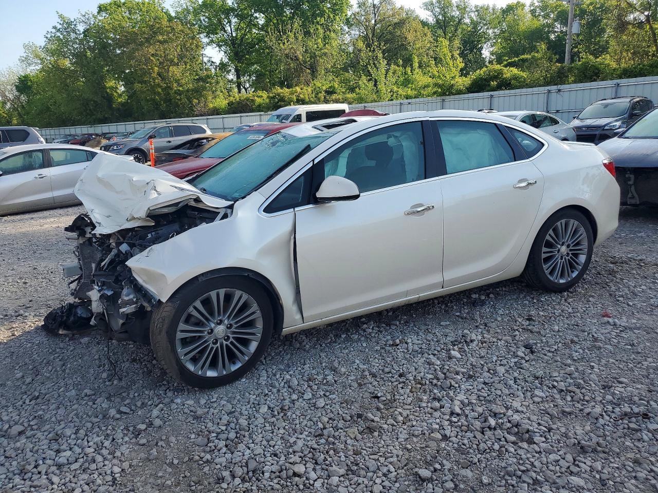 1G4PT5SV1G4108766 · 2016 BUICK VERANO