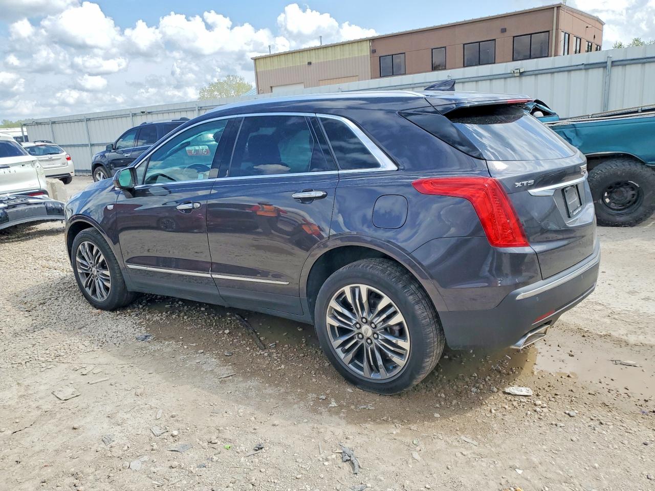 1GYKNCRS4HZ134544 · 2017 CADILLAC XT5 · 2/12