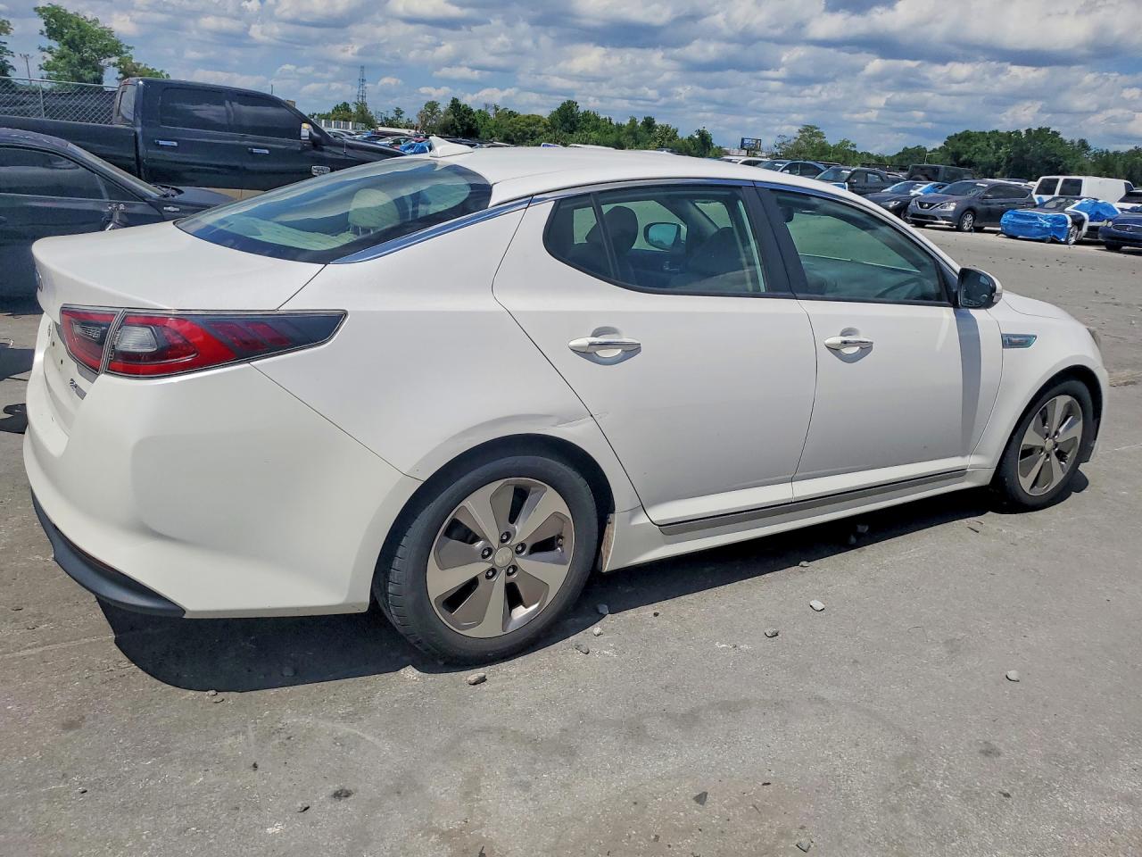 KNAGN4AD9F5090525 · 2015 KIA OPTIMA · 3/12