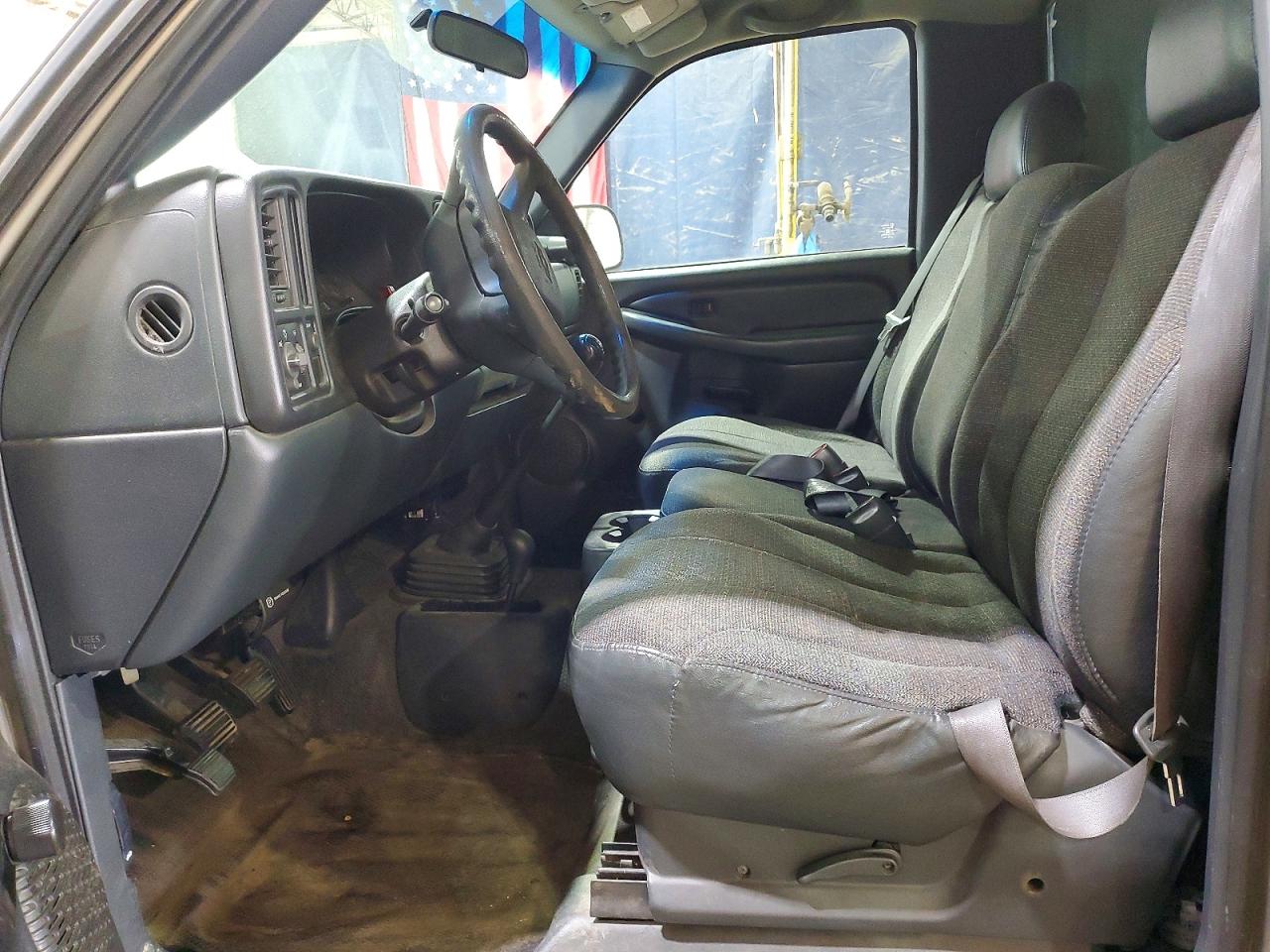 1GCEK14W2YZ262999 · 2000 CHEVROLET SILVERADO · 7/12