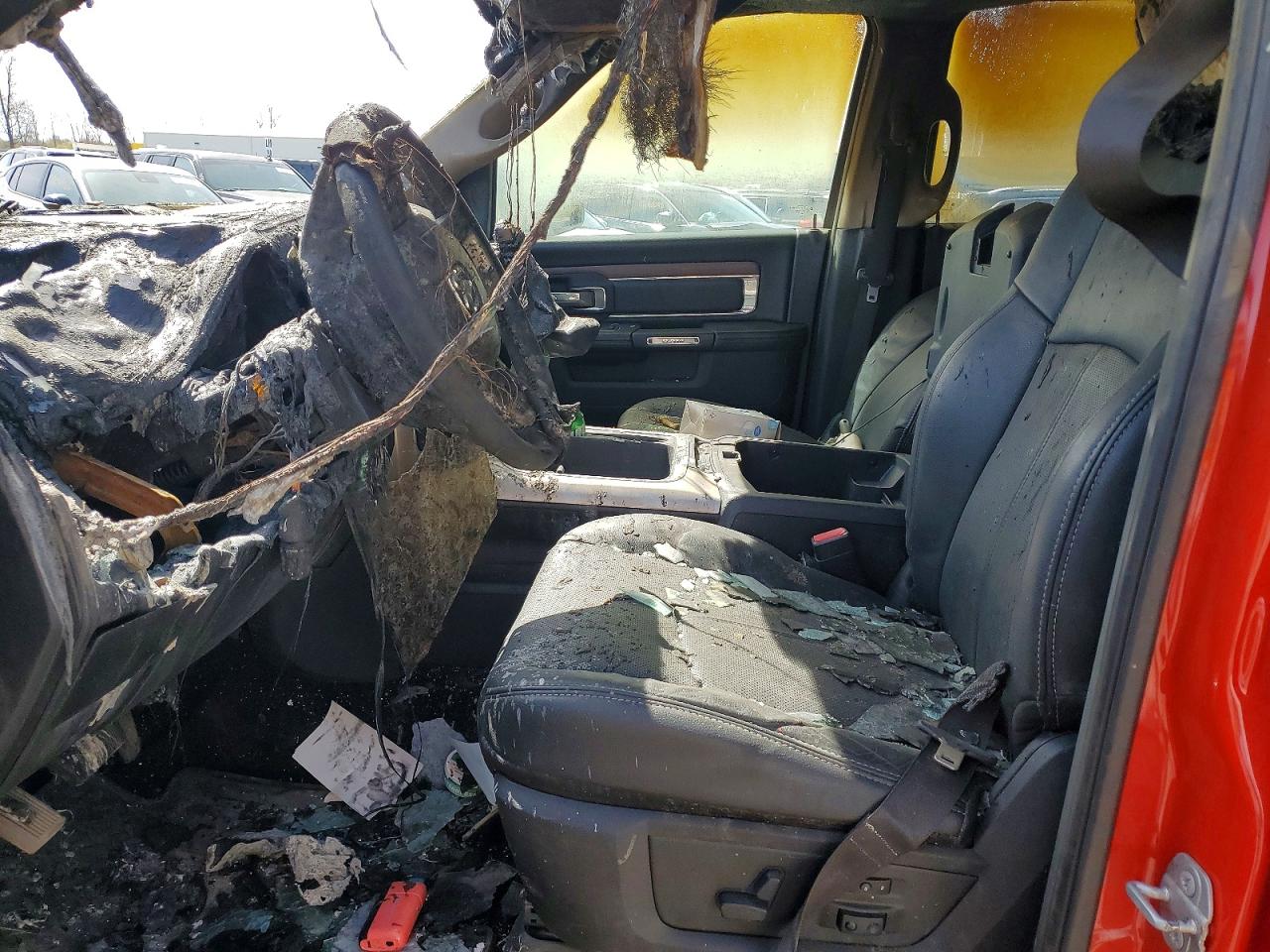 1C6RR7NM5JS338525 · 2018 RAM 1500 · 7/12