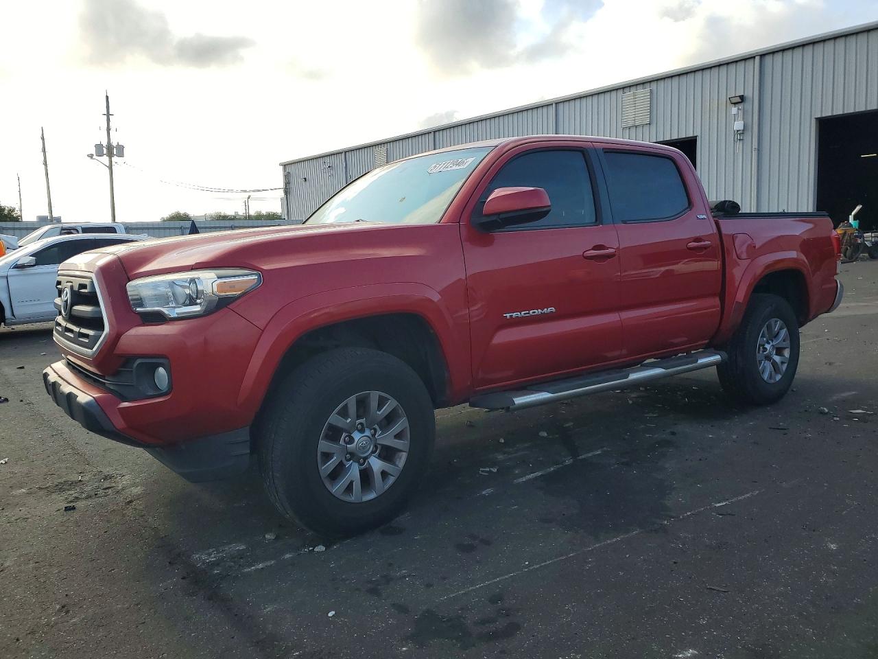 5TFAZ5CN9HX036979 · 2017 TOYOTA TACOMA