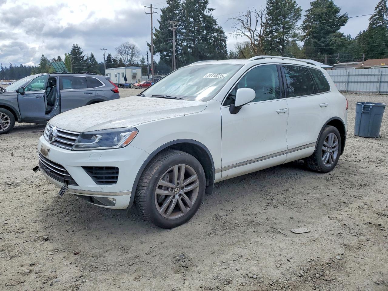 WVGEF9BP9GD010835 · 2016 VOLKSWAGEN TOUAREG