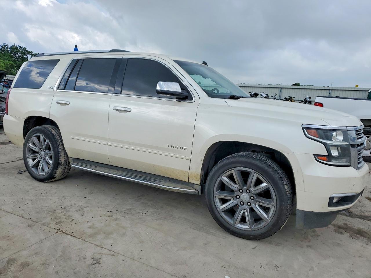 1GNSCCKC0FR299865 · 2015 CHEVROLET TAHOE · 4/13