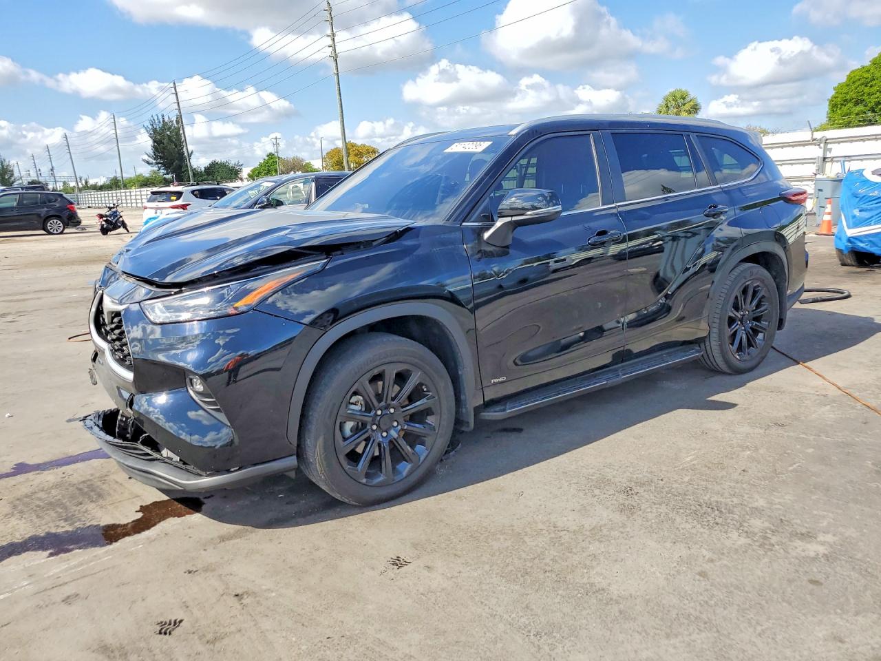 5TDKBRCH1SS666311 · 2025 TOYOTA HIGHLANDER