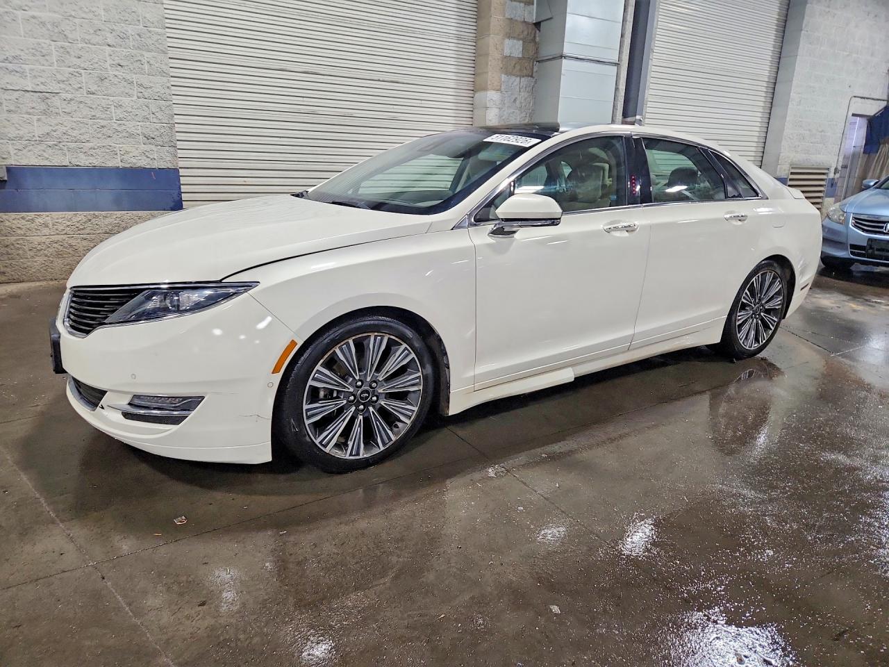 3LN6L2NK1GR624547 · 2016 LINCOLN MKZ
