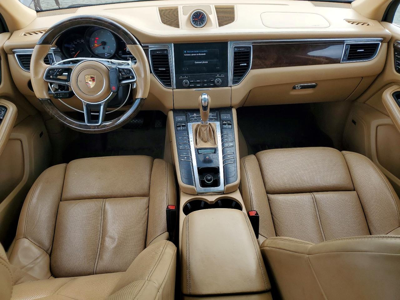 WP1AB2A51HLB13257 · 2017 PORSCHE MACAN · 8/12