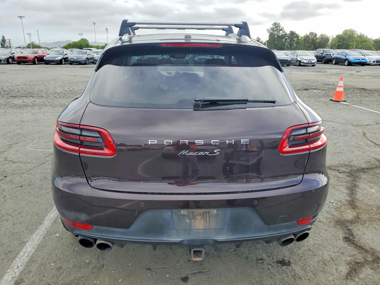 WP1AB2A51HLB13257 · 2017 PORSCHE MACAN · 6/12