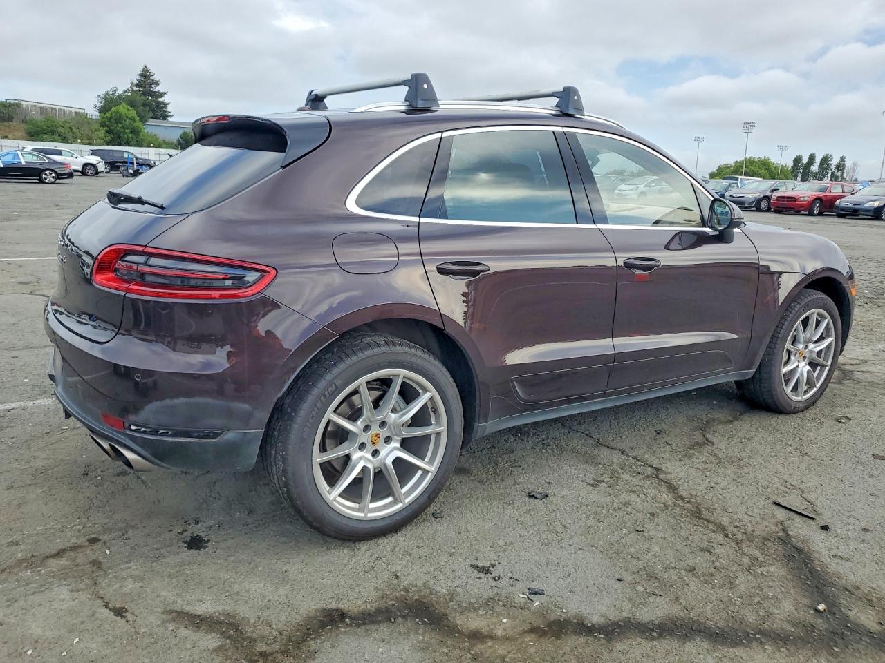 WP1AB2A51HLB13257 · 2017 PORSCHE MACAN · 3/12