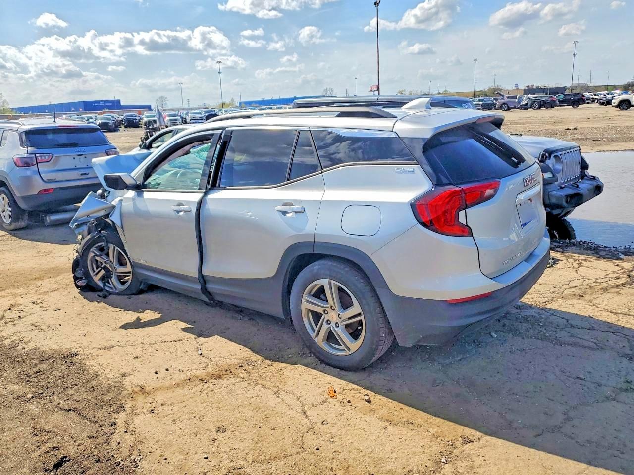3GKALMEV7LL196098 · 2020 GMC TERRAIN · 2/14