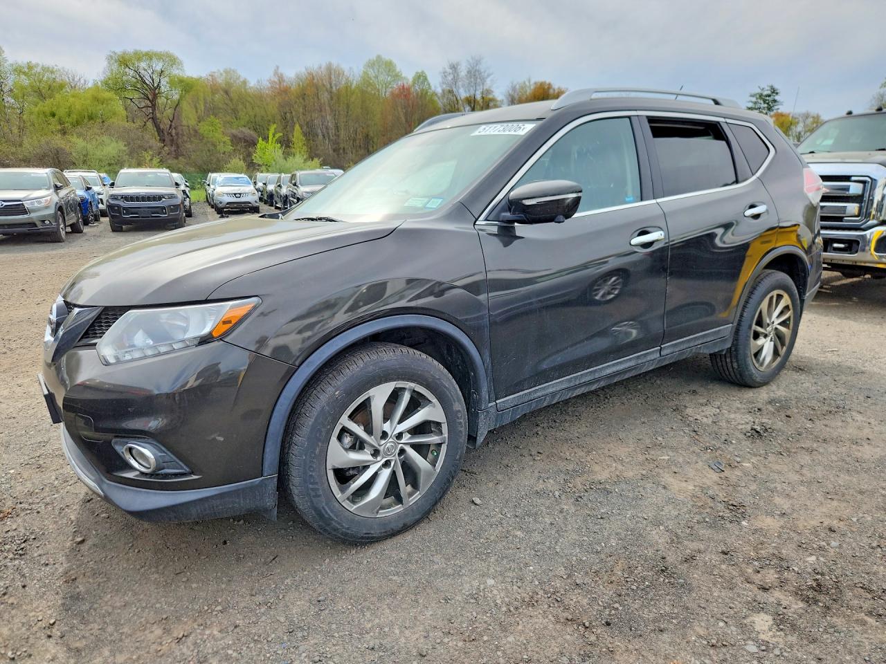 5N1AT2MV7FC773435 · 2015 NISSAN ROGUE