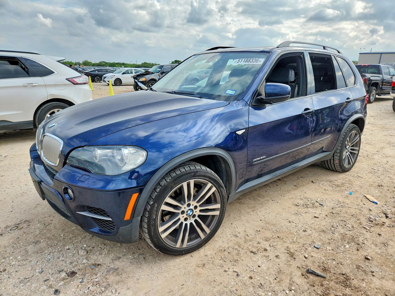 5UXZV8C5XBLL67955 · 2011 BMW X5