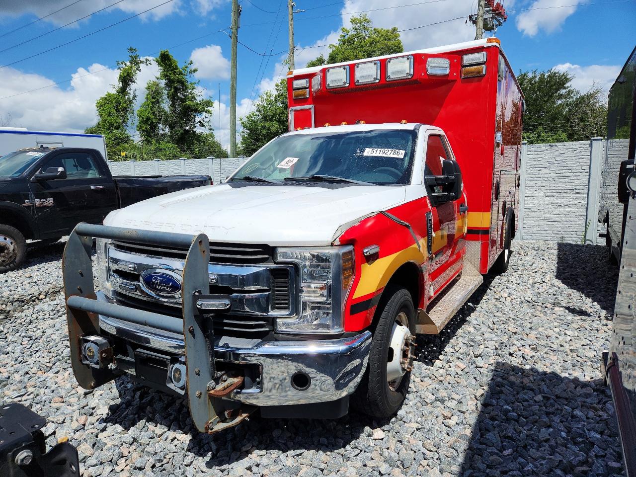 1FDRF3GT5KEF24544 · 2019 FORD F350