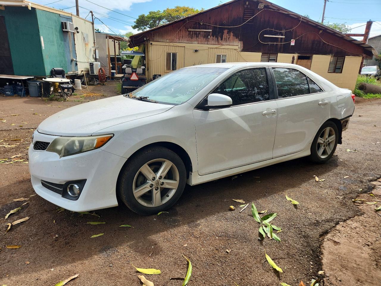 4T1BF1FK4EU353729 · 2014 TOYOTA CAMRY