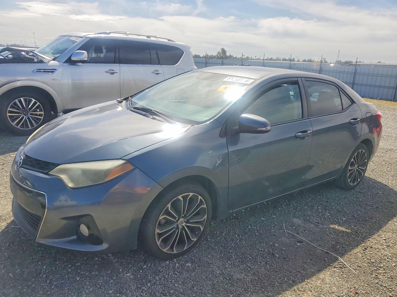2T1BURHE6FC242372 · 2015 TOYOTA COROLLA