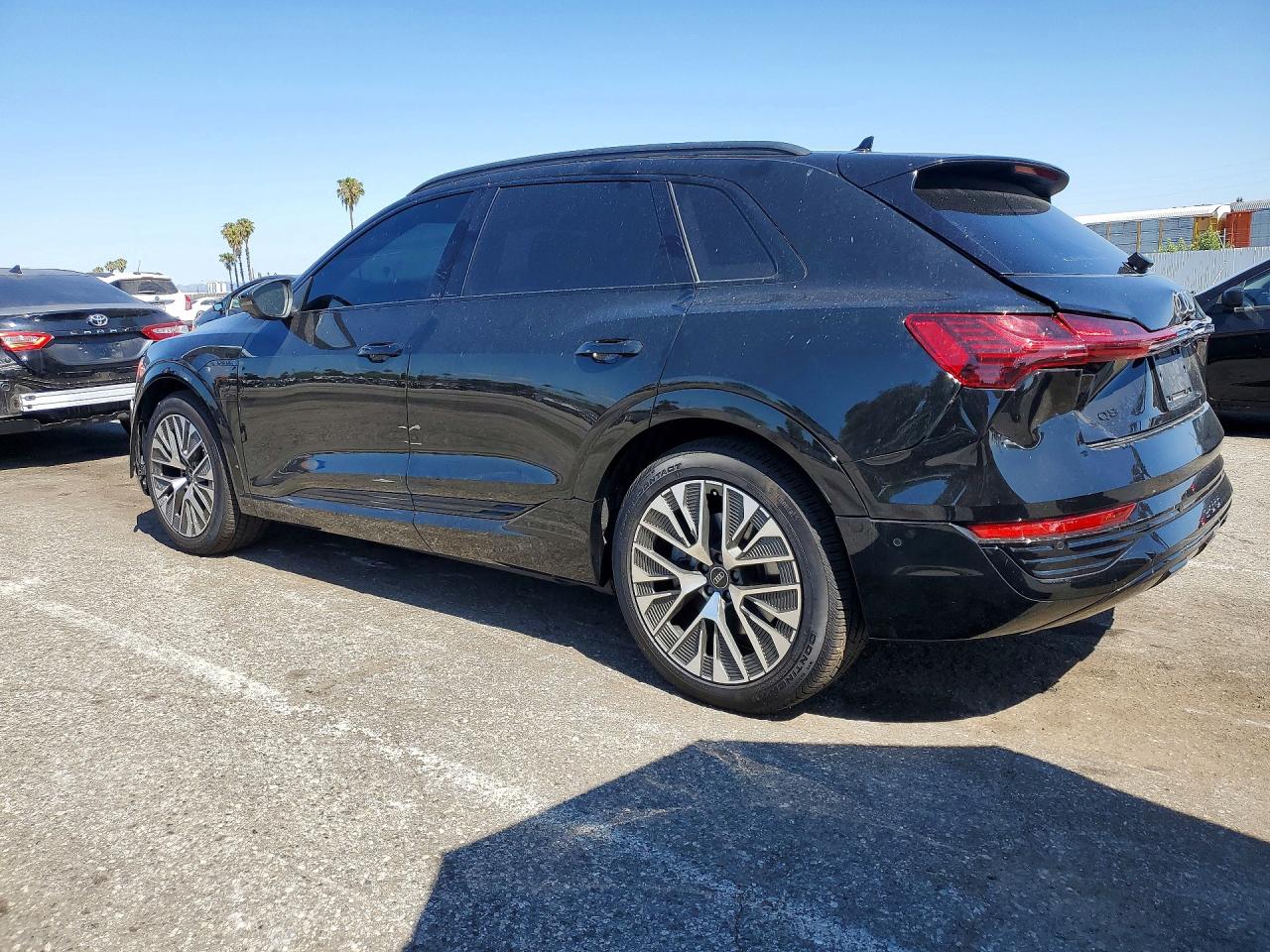 WA15AAGE6RB047491 · 2024 AUDI Q8 E-TRON · 2/13