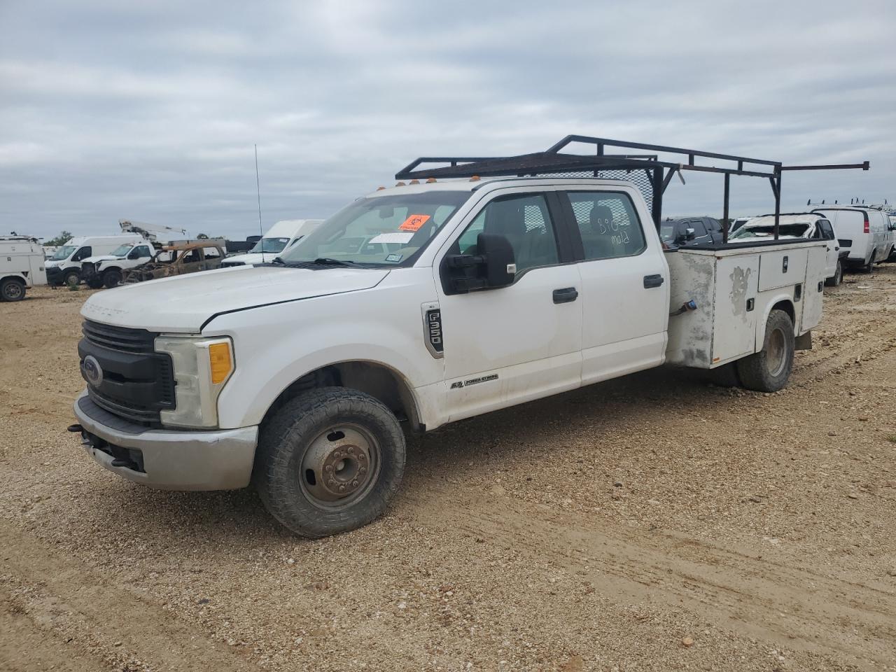 1FD8W3GT4HEB37861 · 2017 FORD F350