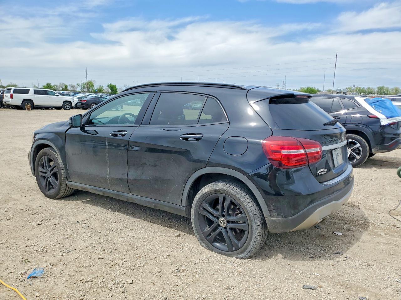 WDCTG4GB5JJ433505 · 2018 MERCEDES-BENZ GLA · 2/13