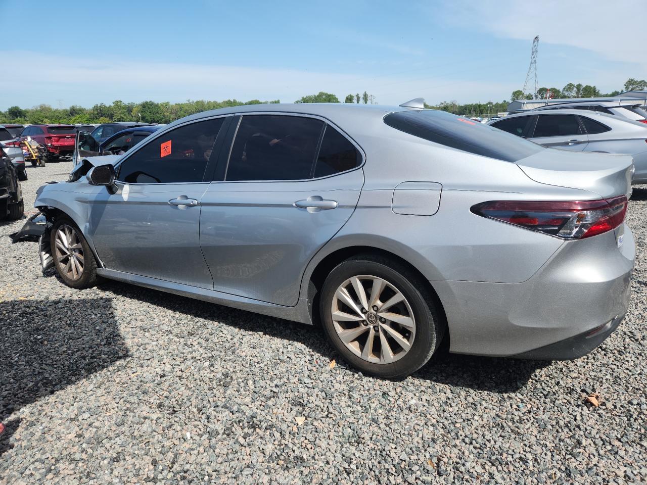 4T1C11AKXNU002124 · 2022 TOYOTA CAMRY · 2/12