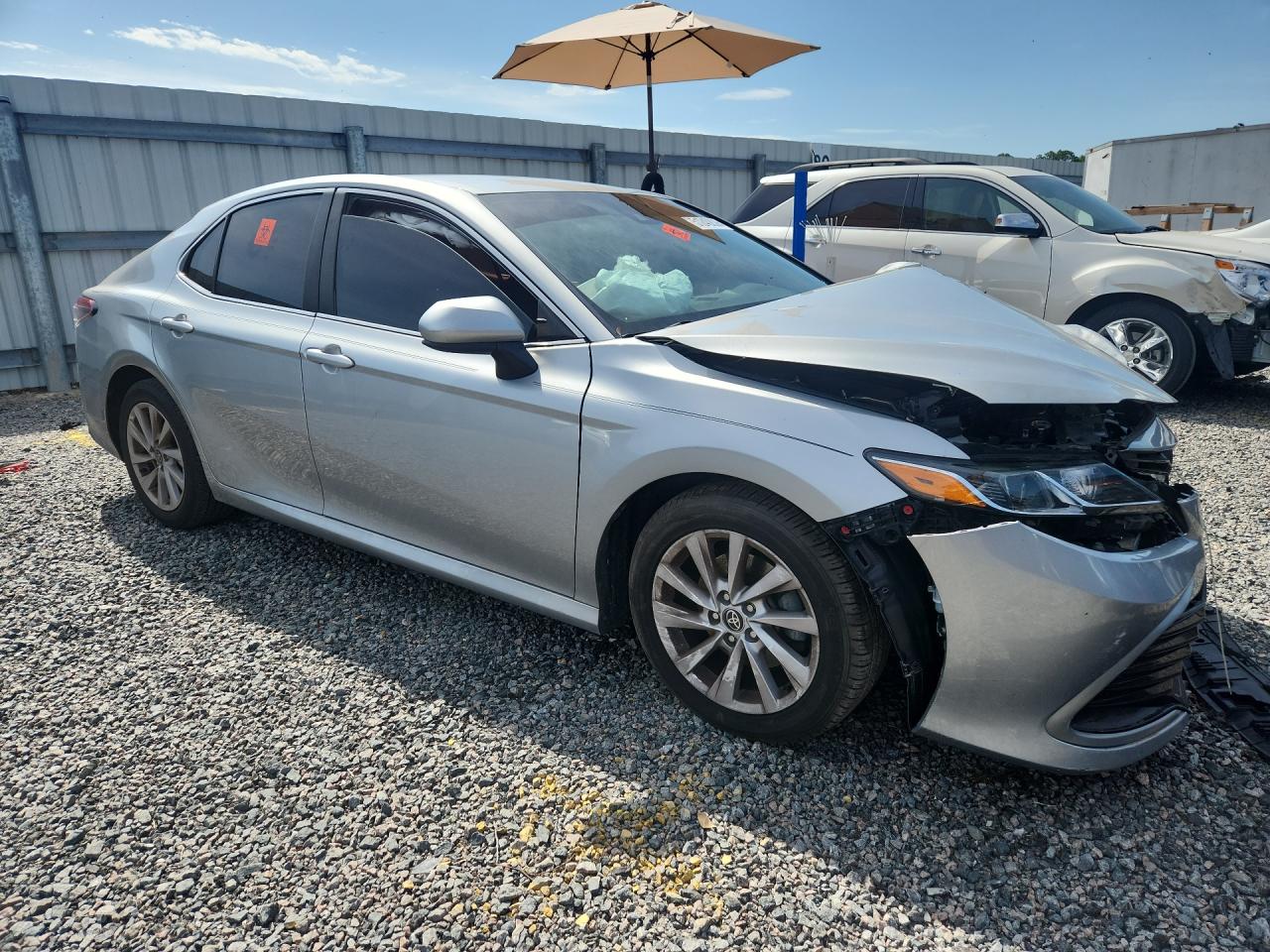 4T1C11AKXNU002124 · 2022 TOYOTA CAMRY · 4/12