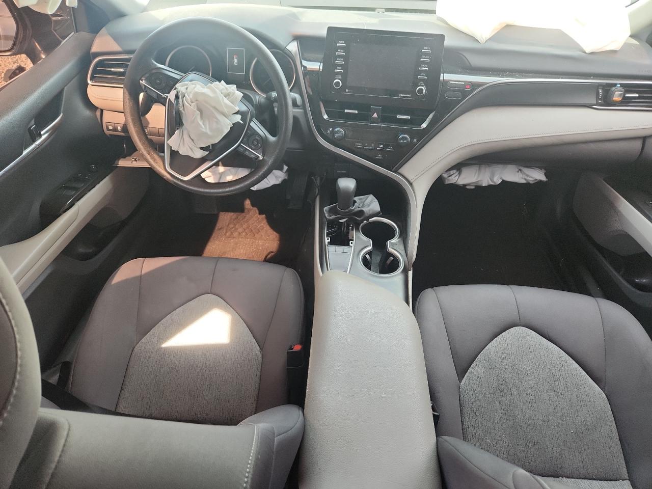 4T1C11AKXNU002124 · 2022 TOYOTA CAMRY · 8/12