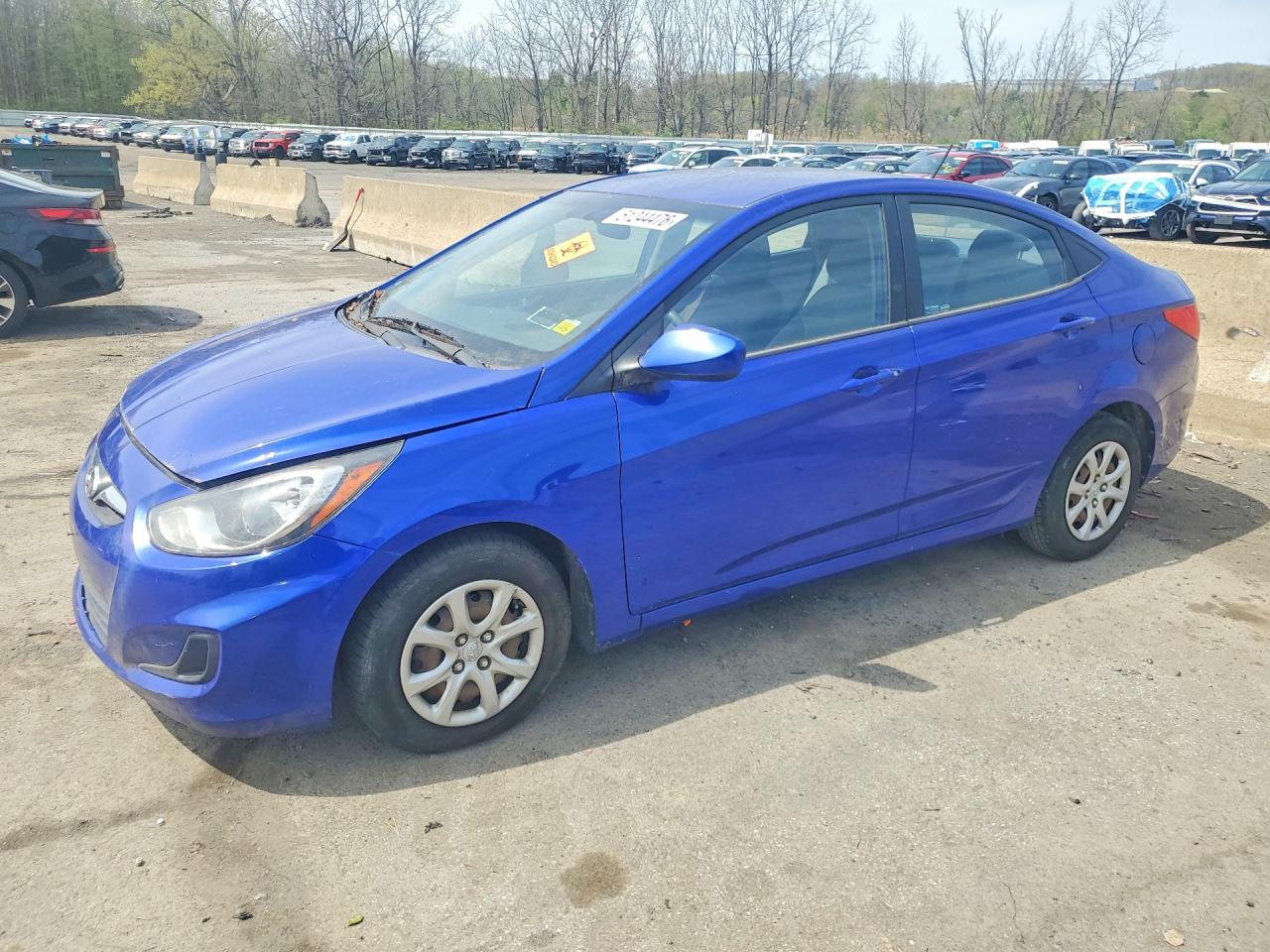 KMHCT4AE7DU281343 · 2013 HYUNDAI ACCENT