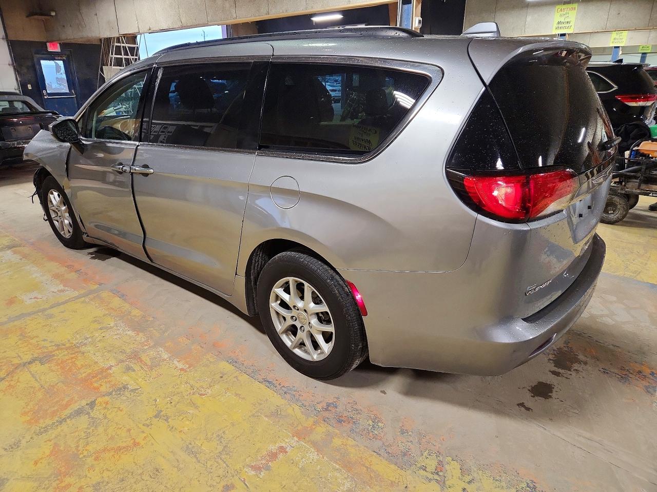 2C4RC1DG2LR264620 · 2020 CHRYSLER VOYAGER · 2/13