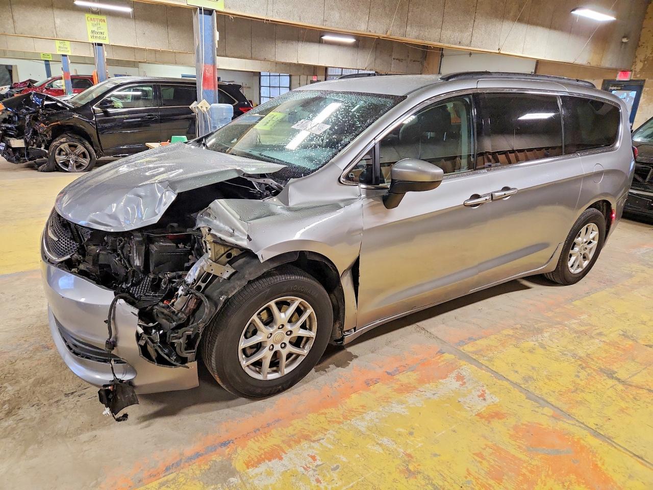 2C4RC1DG2LR264620 · 2020 CHRYSLER VOYAGER