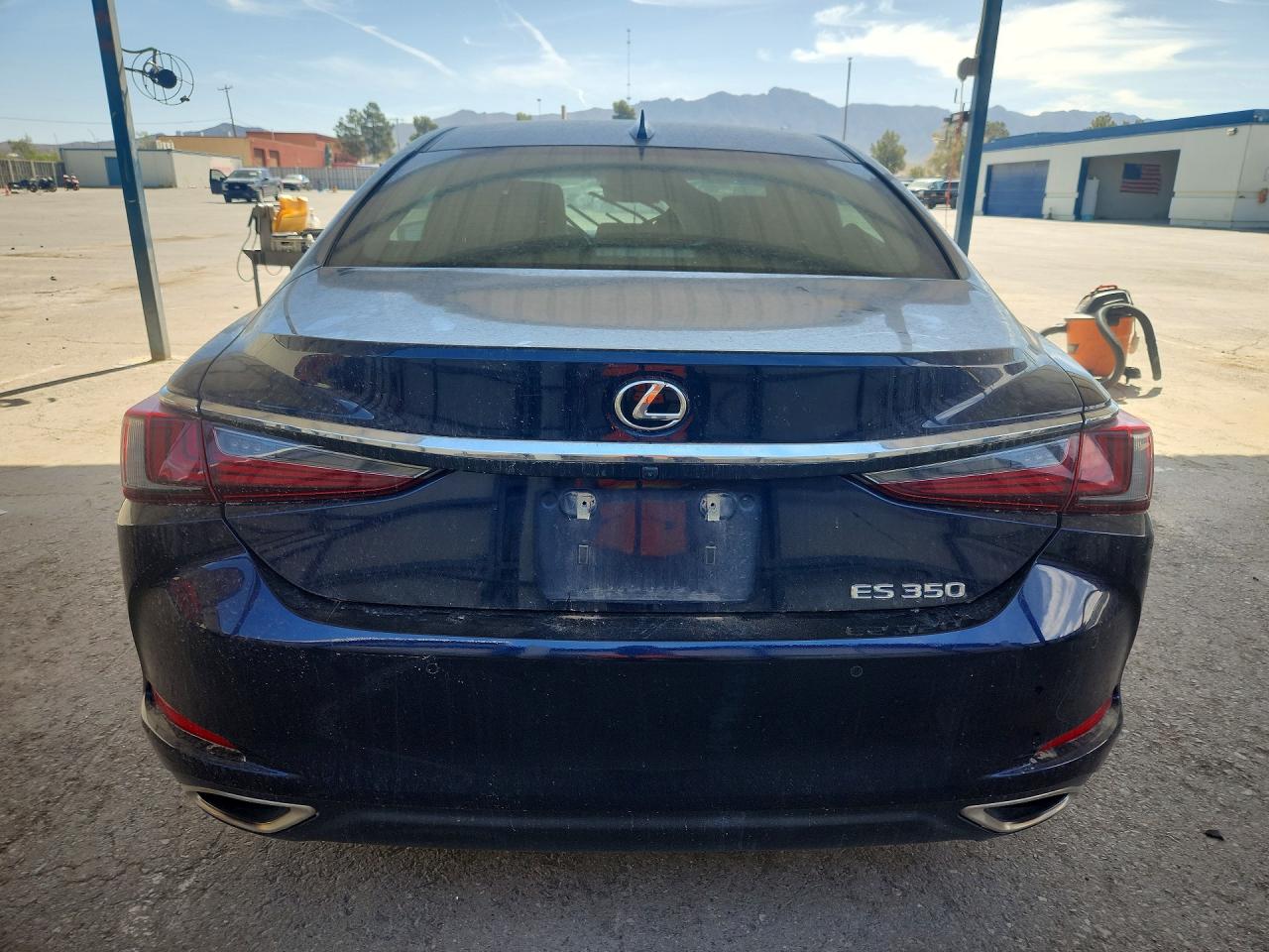 58ADZ1B15NU117774 · 2022 LEXUS ES 350 · 6/12