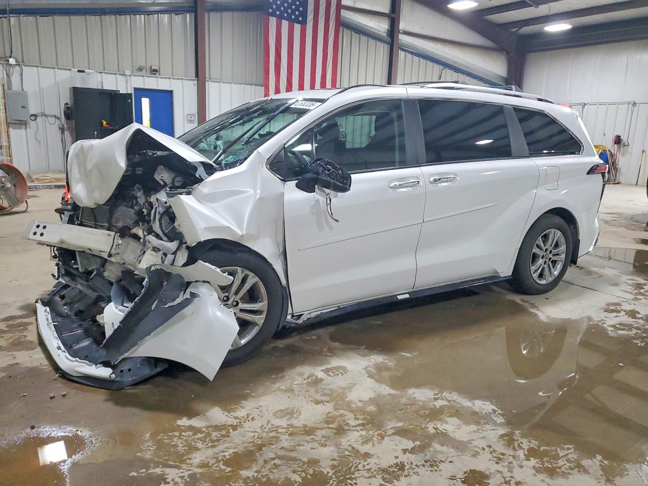 5TDESKFC8RS137064 · 2024 TOYOTA SIENNA