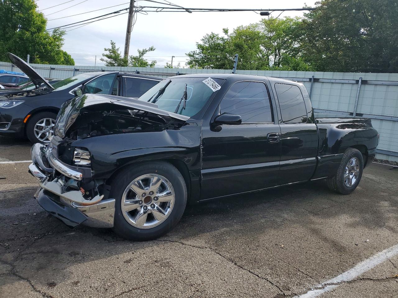 2GCEC19T7Y1121026 · 2000 CHEVROLET SILVERADO