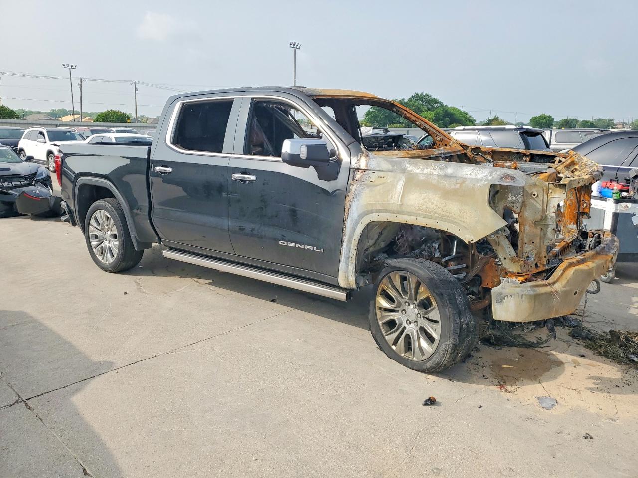 1GTU9FEL4NZ235355 · 2022 GMC SIERRA LIMITED · 4/11