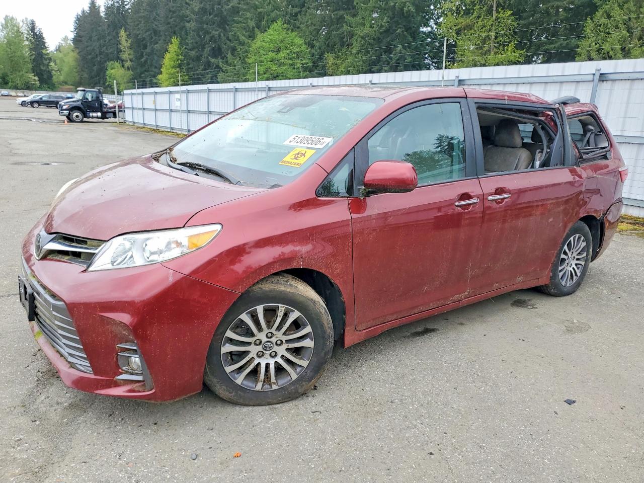 5TDYZ3DC0KS010302 · 2019 TOYOTA SIENNA