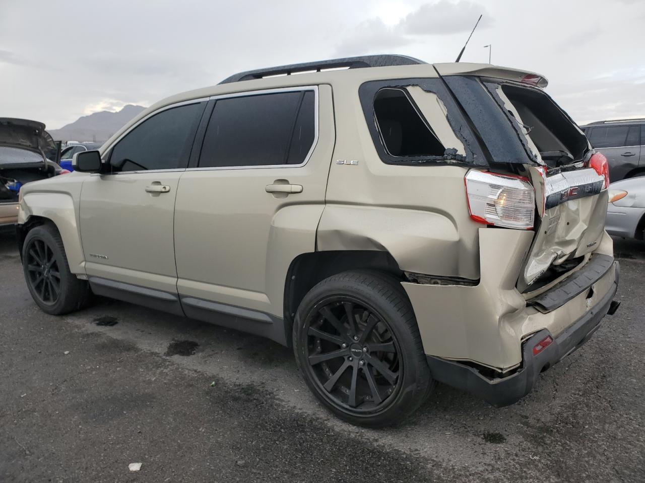2CTFLEEYXA6335986 · 2010 GMC TERRAIN · 2/12