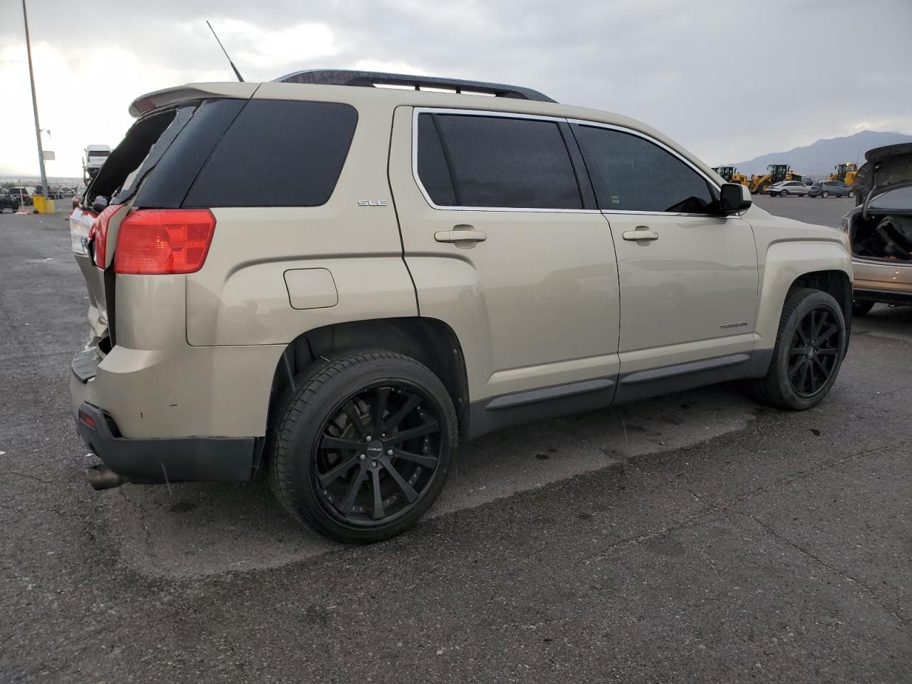 2CTFLEEYXA6335986 · 2010 GMC TERRAIN · 3/12